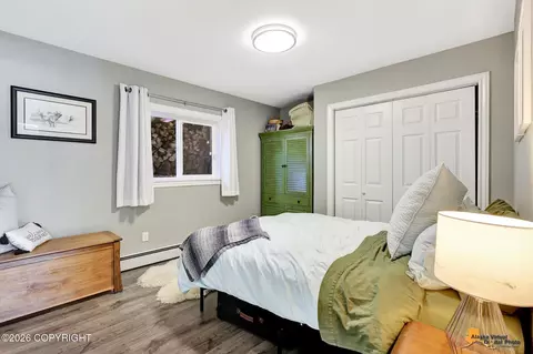 Bedroom - 17105 Vanover Cir, Eagle River, AK 99577 photo 5 of 6