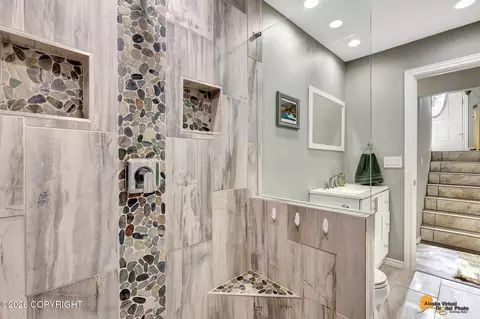 Bath - 17105 Vanover Cir, Eagle River, AK 99577 photo 3 of 5