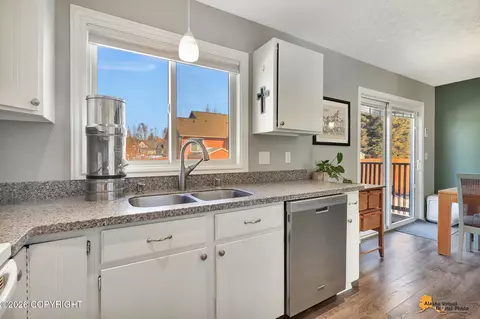 Kitchen - 17105 Vanover Cir, Eagle River, AK 99577 photo 3 of 3