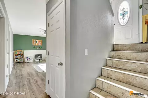 Entry Way - 17105 Vanover Cir, Eagle River, AK 99577 photo 3 of 3