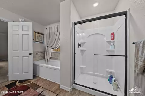 Bath - 8348 E Fork Cir, Wasilla, AK 99654 photo 4 of 6