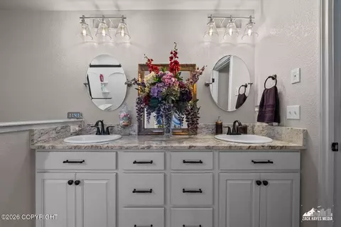 Bath - 8348 E Fork Cir, Wasilla, AK 99654 photo 2 of 6