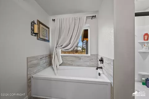 Bath - 8348 E Fork Cir, Wasilla, AK 99654 photo 5 of 6
