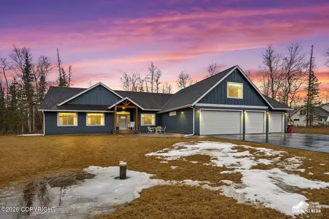 8348 E Fork Cir, Wasilla, AK 99654
