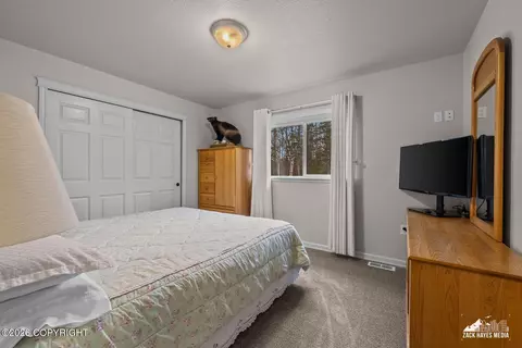 Bedroom - 8348 E Fork Cir, Wasilla, AK 99654 photo 3 of 6
