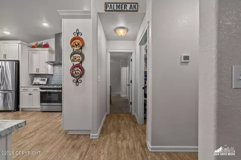 Entry Way - 8348 E Fork Cir, Wasilla, AK 99654 photo 5 of 8