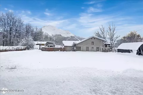 4520 S Bodenburg Loop, Palmer, AK 99645