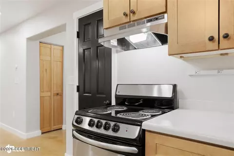 Kitchen - 10336 Le Doux Ln, Eagle River, AK 99577 photo 6 of 6
