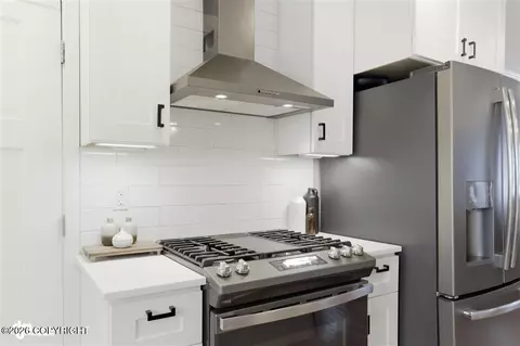 Kitchen - 10336 Le Doux Ln, Eagle River, AK 99577 photo 2 of 6