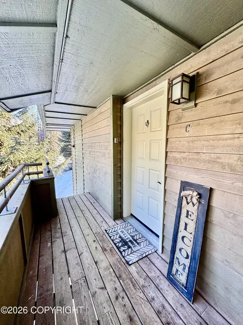 170 Powder Dr # 5C, Girdwood, AK 99587