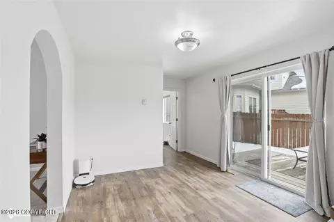 Entry Way - 13311 Konrad Dr, Eagle River, AK 99577 photo 5 of 8