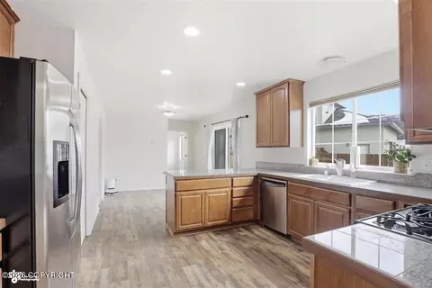 Kitchen - 13311 Konrad Dr, Eagle River, AK 99577 photo 4 of 4