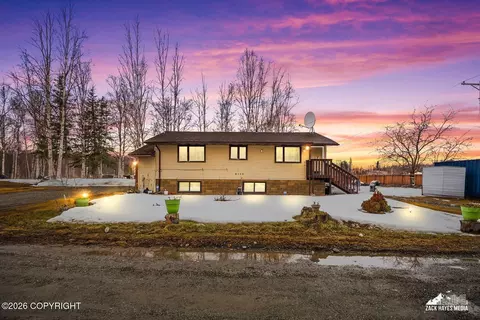 4152 S Oscar Anderson Rd, Big Lake, AK 99652