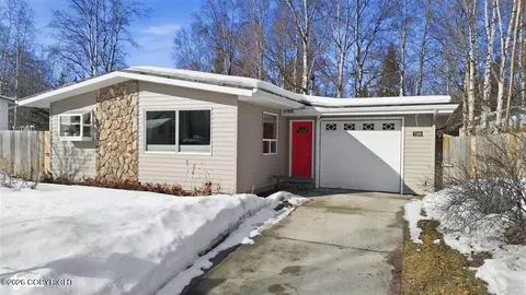 7100 Foothill Dr, Anchorage, AK 99504