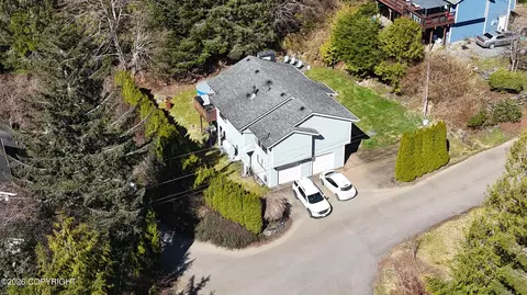 11043 Victorson Ct, Ketchikan, AK 99901