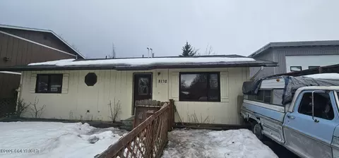8132 Seacliff St, Anchorage, AK 99502