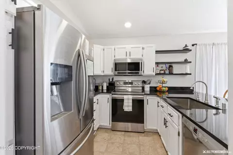 Kitchen - 18802 Driftwood Bay Dr, Eagle River, AK 99577 photo 5 of 5