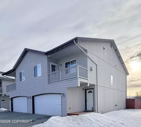 6910 Creekview Loop # 32, Anchorage, AK 99507