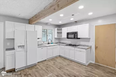 Kitchen - 10247 Vfw Rd, Eagle River, AK 99577 photo 2 of 2