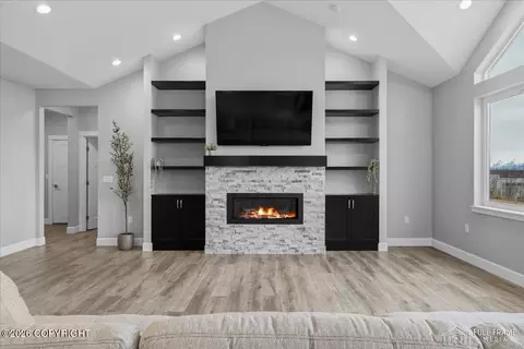 Living - 3375 E Serendipity Loop, Wasilla, AK 99654 photo 5 of 7