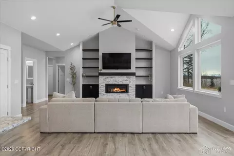 Living - 3375 E Serendipity Loop, Wasilla, AK 99654 photo 4 of 7