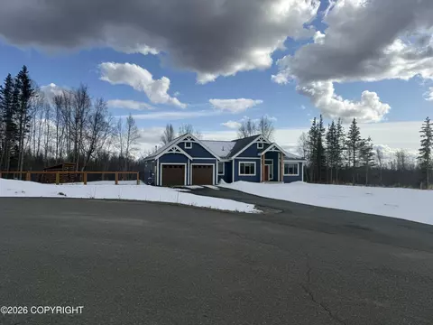 7064 E Tumnus Cir, Palmer, AK 99645