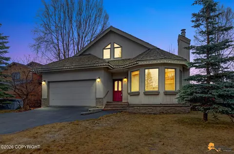8421 Foxlair Cir, Anchorage, AK 99507