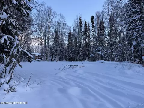 11501 Hawkins Ln, Anchorage, AK 99516