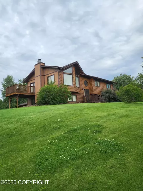 8861 E Lexington St, Palmer, AK 99645