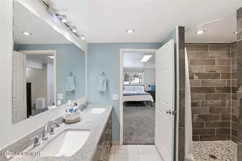 Bath - 14632 Don Cir, Eagle River, AK 99577 photo 3 of 7