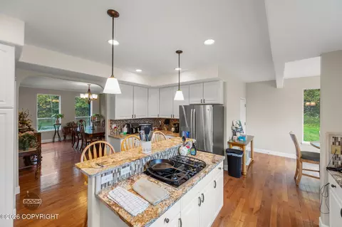 Kitchen - 27724 Vantage Ave, Eagle River, AK 99577 photo 4 of 5