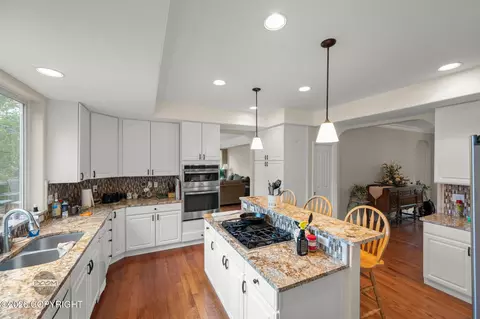 Kitchen - 27724 Vantage Ave, Eagle River, AK 99577 photo 5 of 5
