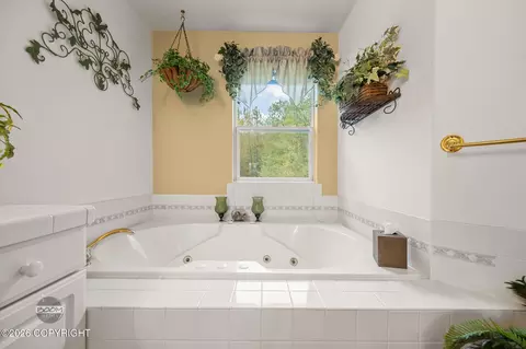 Bath - 27724 Vantage Ave, Eagle River, AK 99577 photo 4 of 7
