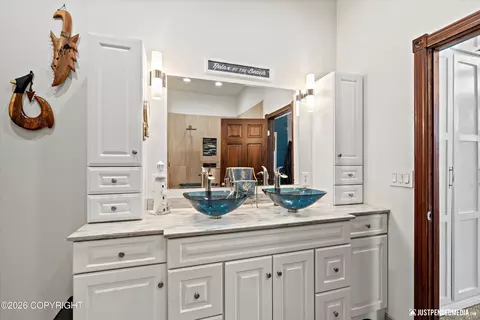 Bath - 3831 Harca St, Eagle River, AK 99577 photo 4 of 10