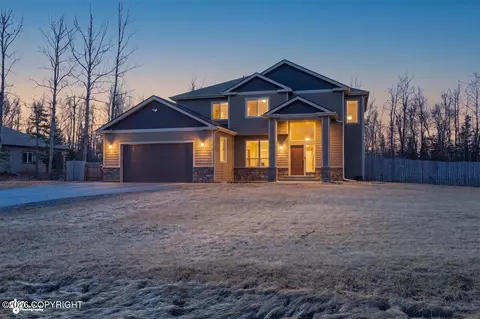 7924 E Wolf Creek Rd, Wasilla, AK 99654
