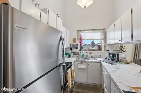 Kitchen - 3551 E 20th Ave, Anchorage, AK 99508 photo 1 of 2