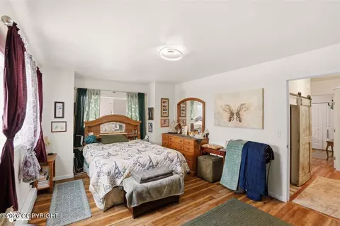 Bedroom - 3551 E 20th Ave, Anchorage, AK 99508 photo 2 of 2
