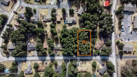 203 Benson Dr, Seward, AK 99664