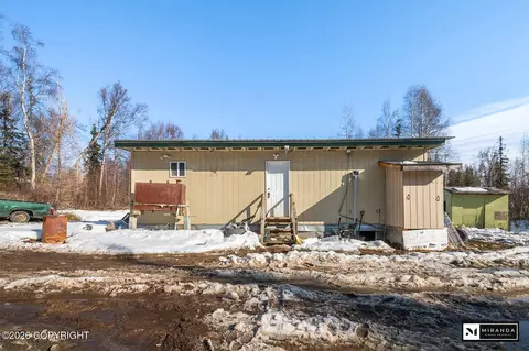 5885 S Timberline Dr, Big Lake, AK 99652