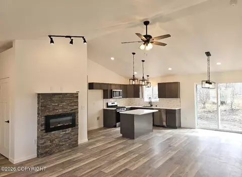 2416 E Oban Cir, Palmer, AK 99645