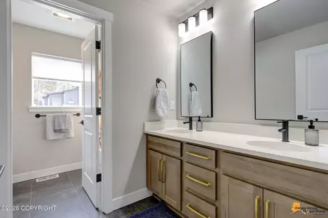 Bath - 17975 Rivervista Rd, Eagle River, AK 99577 photo 7 of 9