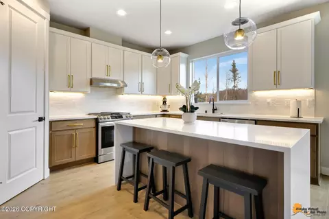 Kitchen - 17975 Rivervista Rd, Eagle River, AK 99577 photo 3 of 5