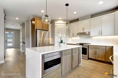 Kitchen - 17975 Rivervista Rd, Eagle River, AK 99577 photo 1 of 5