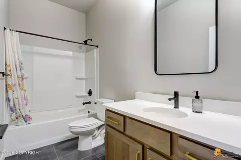 Bath - 17975 Rivervista Rd, Eagle River, AK 99577 photo 9 of 9
