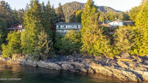 3736-3738 Justice Ct, Ketchikan, AK 99901
