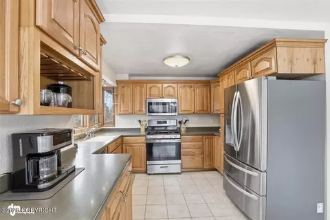 Kitchen - 19207 Middleton Loop, Eagle River, AK 99577 photo 1 of 4