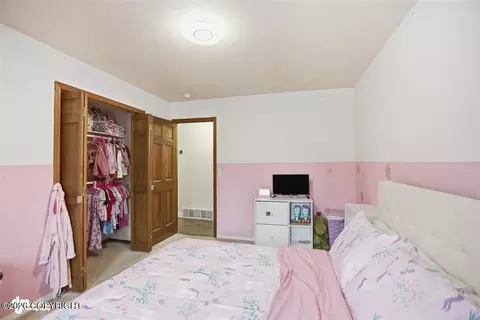 Bedroom - 19207 Middleton Loop, Eagle River, AK 99577 photo 2 of 8