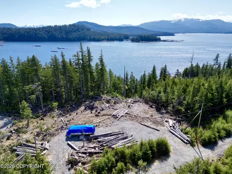 11 Bayview Dr # B, Naukati Bay, AK 99950