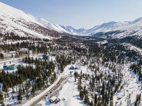 L5b4 Southfork, Eagle River, AK 99577