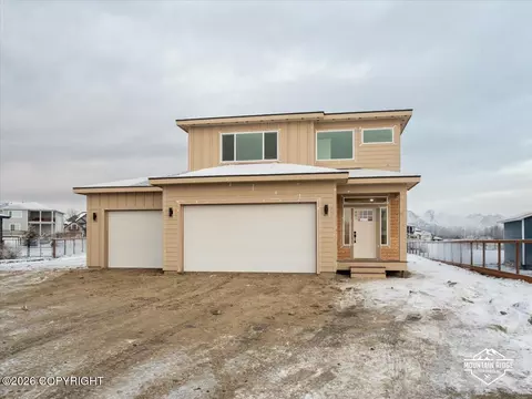 2470 S Sanctuary Dr, Palmer, AK 99645